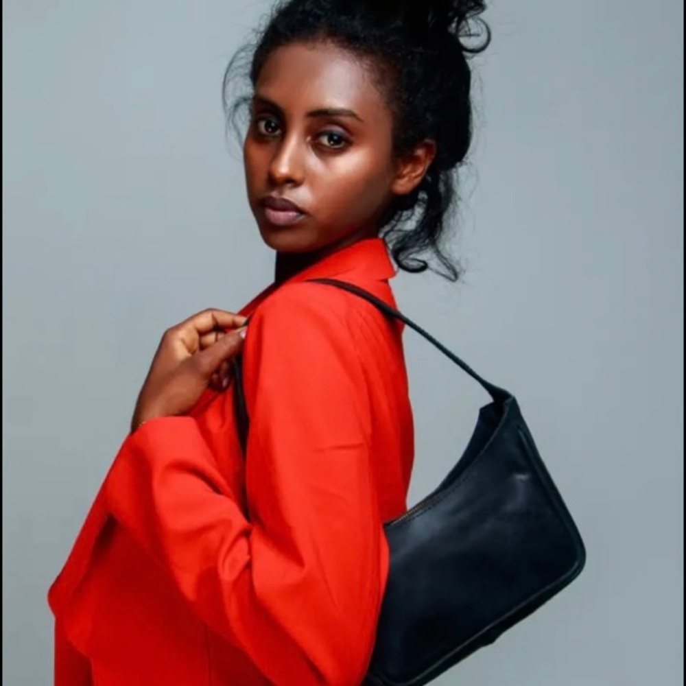 Pre Order your Lucy Shoulder Purse TODAY!